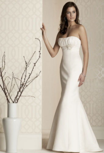 Another example of a beautifully, elegant understated wedding gown. 